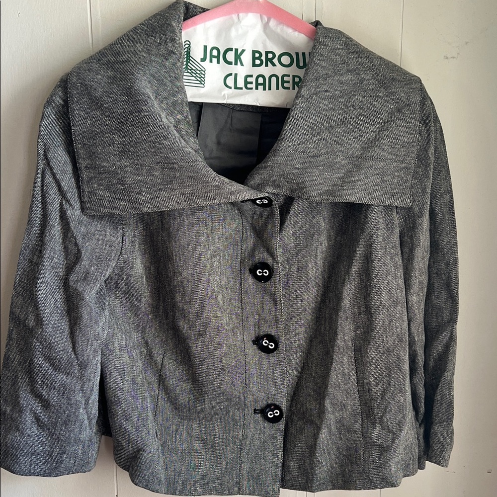 Wide-Collar Cropped Gray Women's Jacket